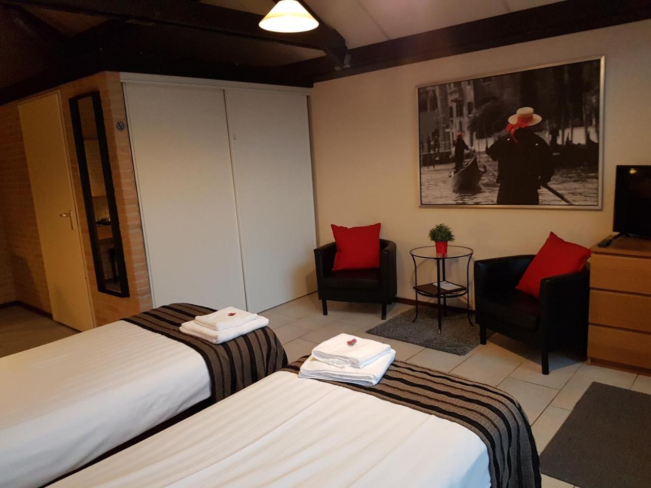 Motel Oostvoorne Ngoại thất bức ảnh