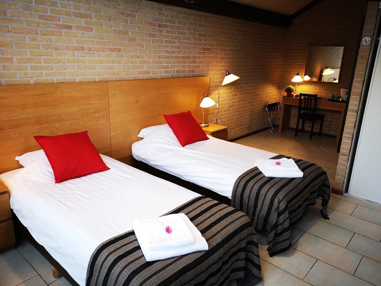 Motel Oostvoorne Ngoại thất bức ảnh